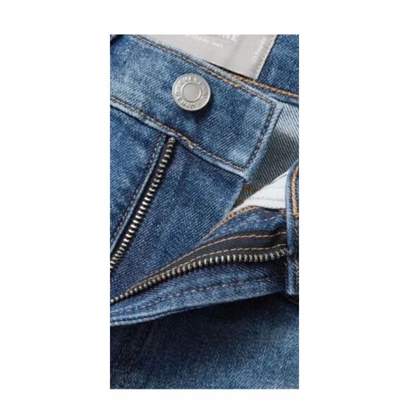 Everlane The Curvy Cheeky Jean - Picture 8 of 14